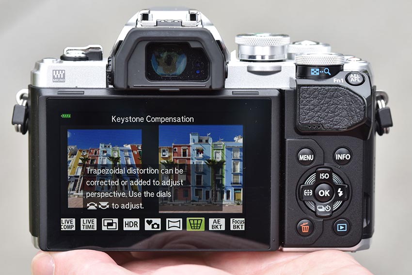 Olympus OM-D E-M10 Mark III 9