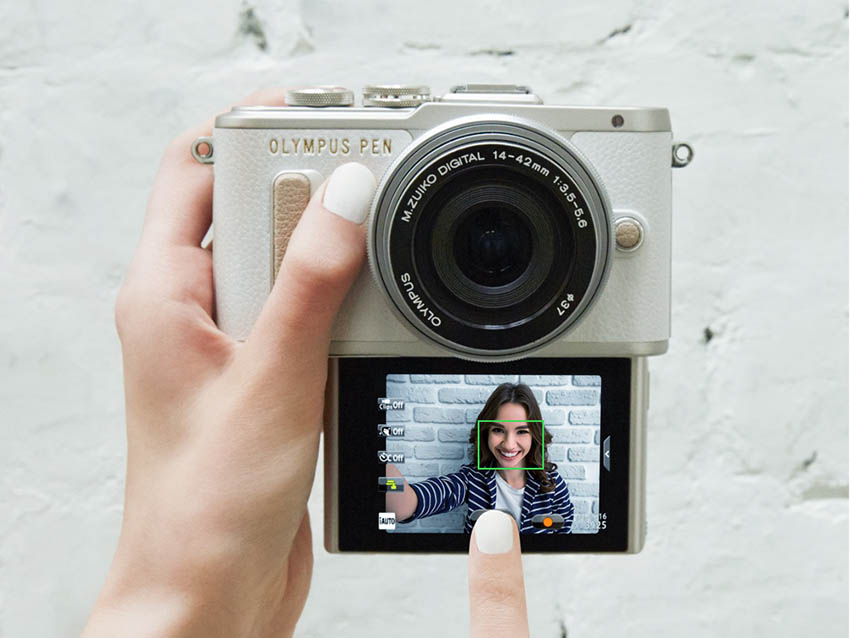 Olympus PEN E- PL8 4