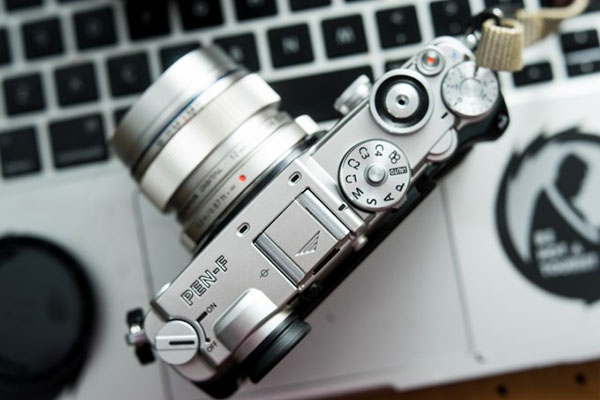 Olympus PEN-F 03