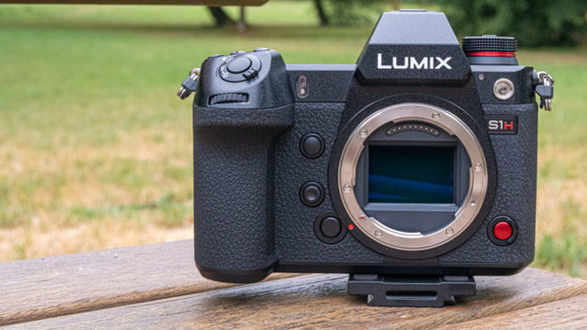 Panasonic Lumix DC-S1H 1