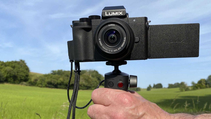 Panasonic Lumix G100 05