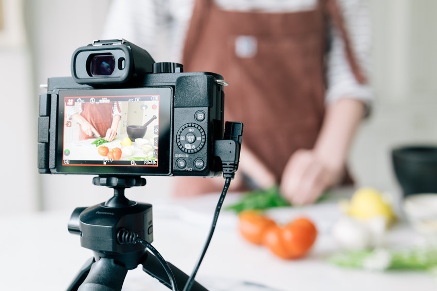 Panasonic Lumix G100 08