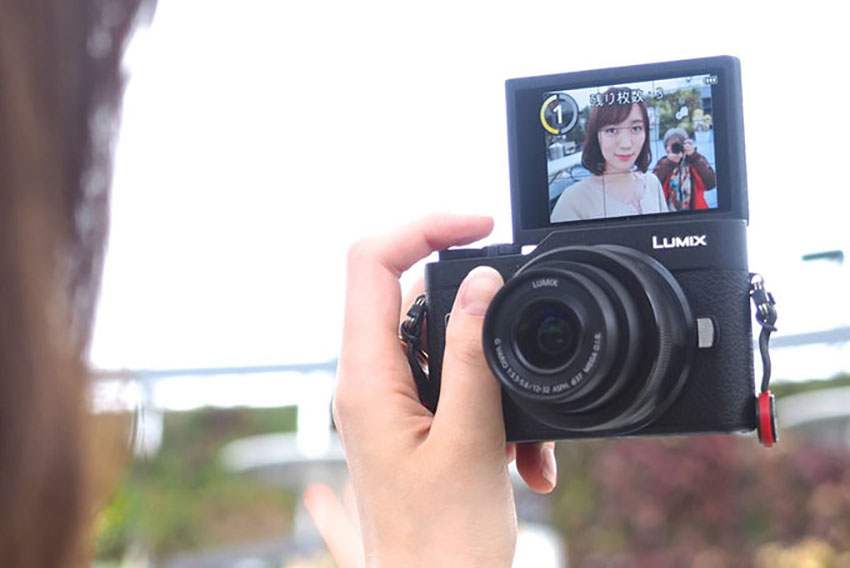 Panasonic Lumix DC-GF10 + 12-32mm 03