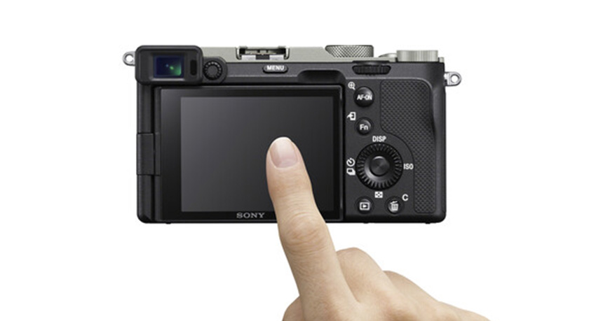 Sony Alpha A7C 03