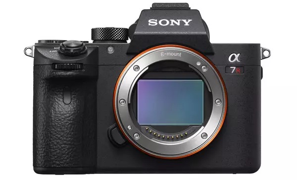 Sony Alpha A7R IIIA 8