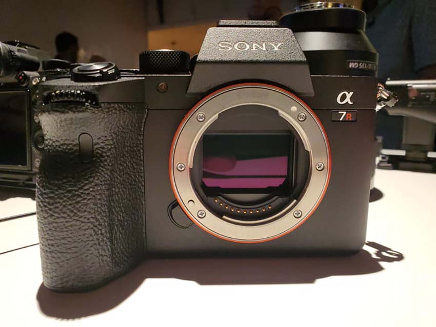 Máy ảnh Sony Alpha A7R IV 8