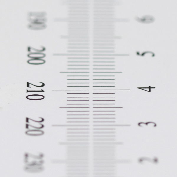 Canon EF 100mm f/2.8 Macro USM 9