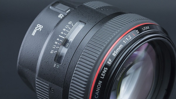 Canon EF 85mm f/1.2L II USM 1