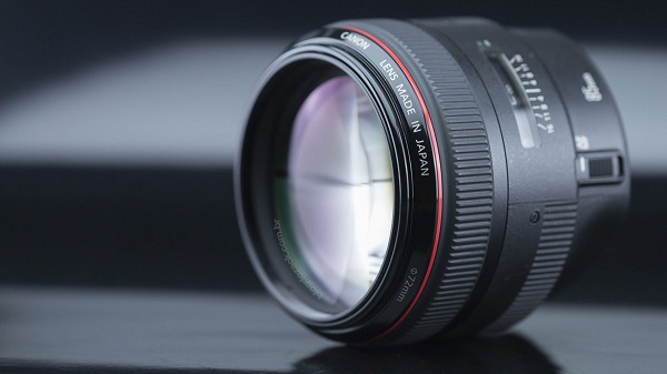 Canon EF 85mm f/1.2L II USM 5