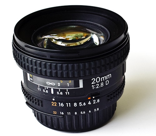 Nikon AF Nikkor 20mm f/2.8D 1