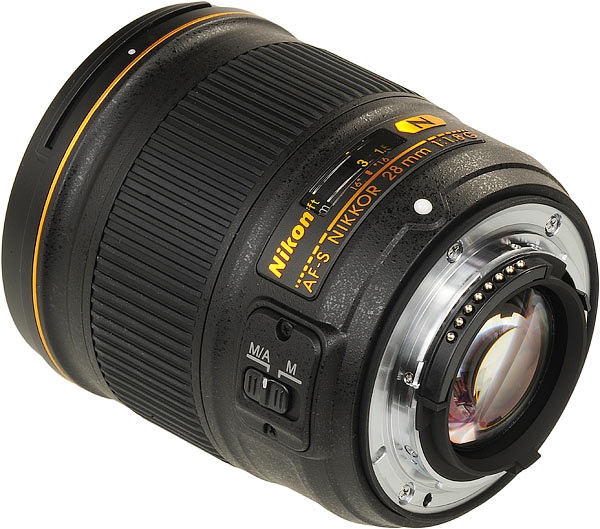Nikkor AF-S 28mm f/1.8G 4