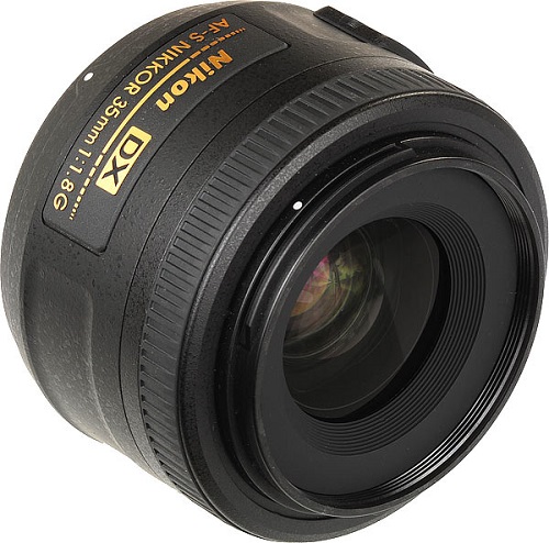 Nikon AF-S DX Nikkor 35mm f/1.8G 3
