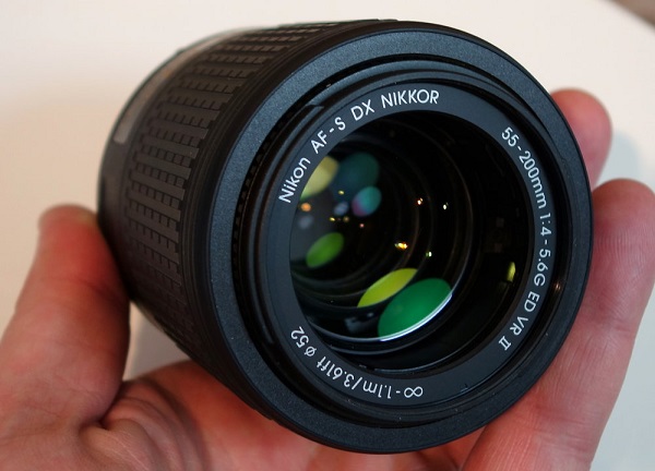 Nikkor 55-200mm f/4-5.6G ED VR II 3
