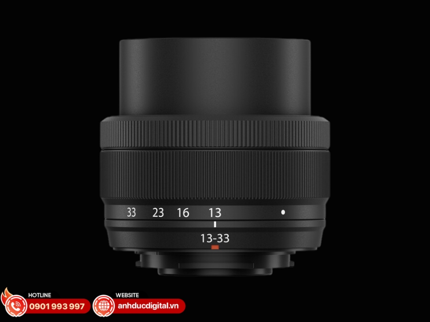 Ống kính Fujifilm XC 13-33mm F3.5-6.3 có ren lọc 49mm và tương thích với nhiều phụ kiện