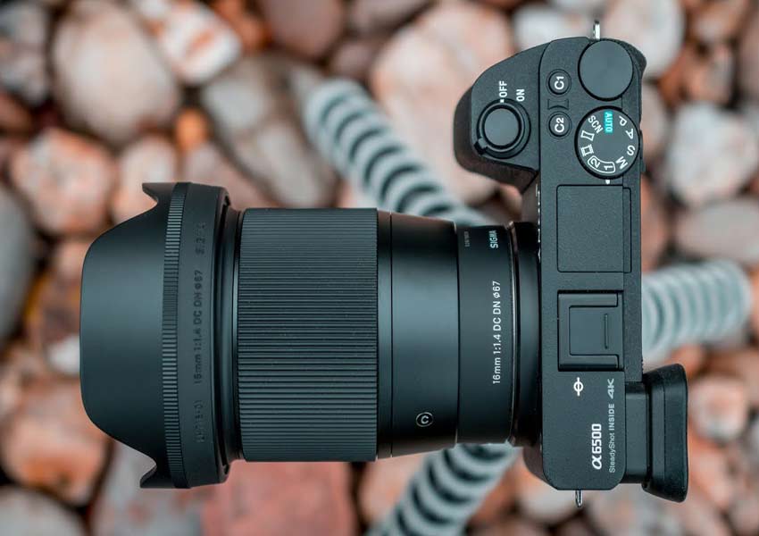 Sigma f/1.4 DC DN Contemporary 4