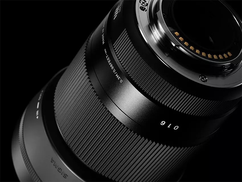 Sigma 30mm f/1.4 DC DN Contemporary 7