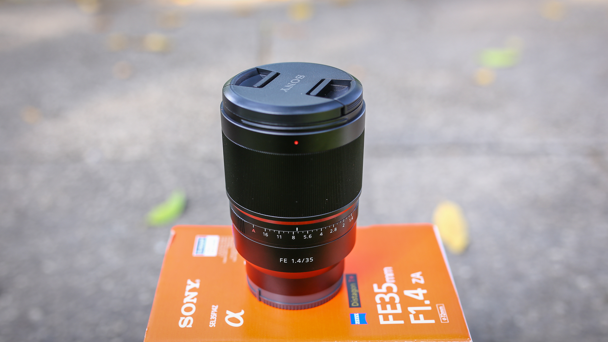 Sony Distagon T* FE 35mm f/1.4 ZA 1