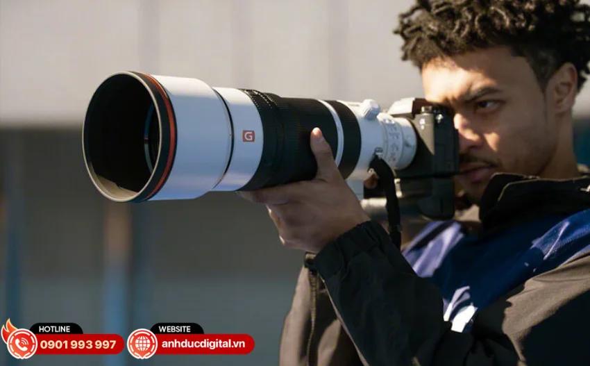 Ống k&iacute;nh Sony FE 100-400mm f/4.5 GM OSS sở hữu dải ti&ecirc;u cự si&ecirc;u tele 100-400mm