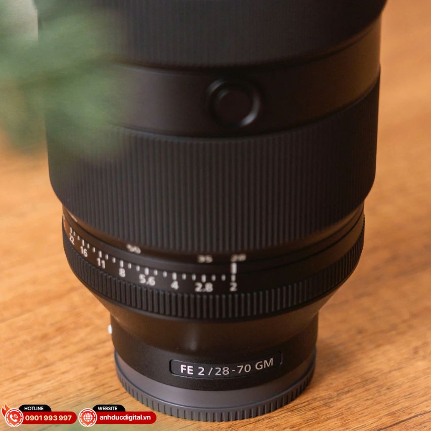 ong-kinh-sony-fe-28-70mm-f20-gm (2)