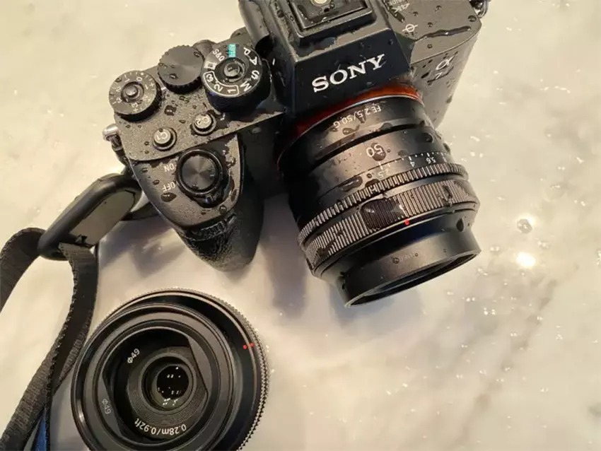 Sony FE 50mm f/2.5 G 12