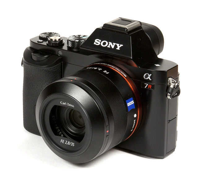 Sony Sonnar T* FE 35mm f/2.8 ZA