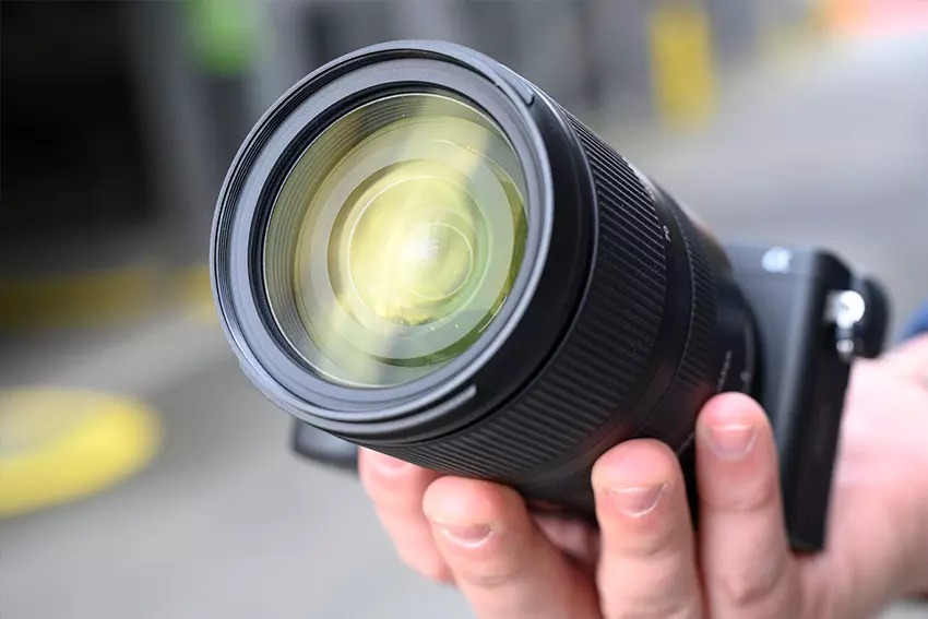Tamron 17-70mm f/2.8 Di III-A VC RXD 6