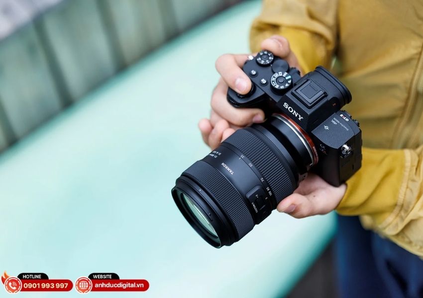 Thiết kế nhỏ gọn của Tamron 35-100mm F/2.8 Di III VXD