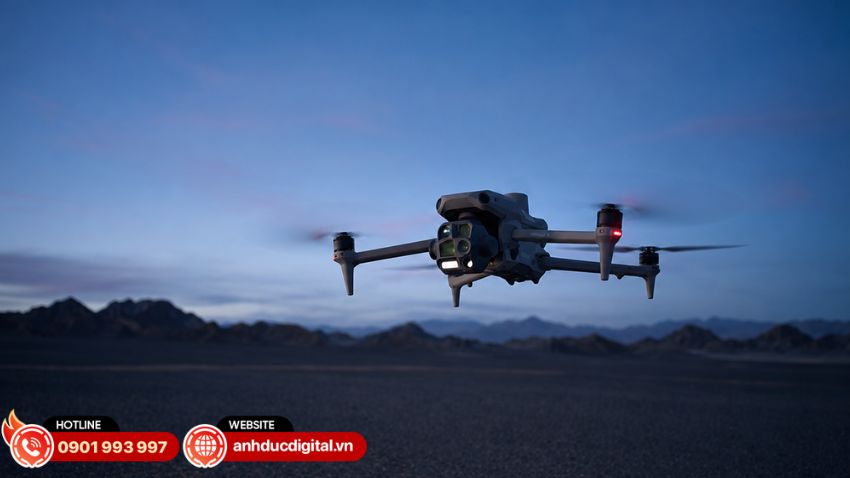 DJI Matrice 4T c&oacute; trọng lượng chỉ 1.219 g&nbsp;mang lại khả năng cơ động cao khi thực hiện c&aacute;c nhiệm vụ chuy&ecirc;n nghiệp