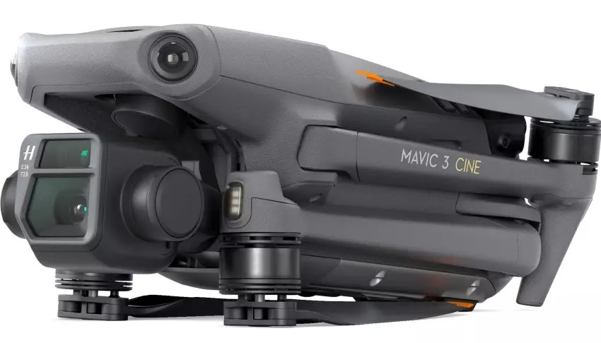 Mavic 3 Cine Premium Combo 01