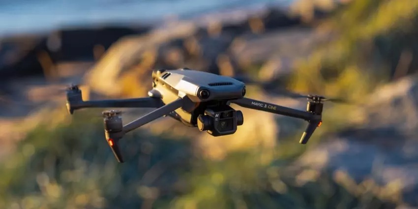 Mavic 3 Cine Premium Combo 02