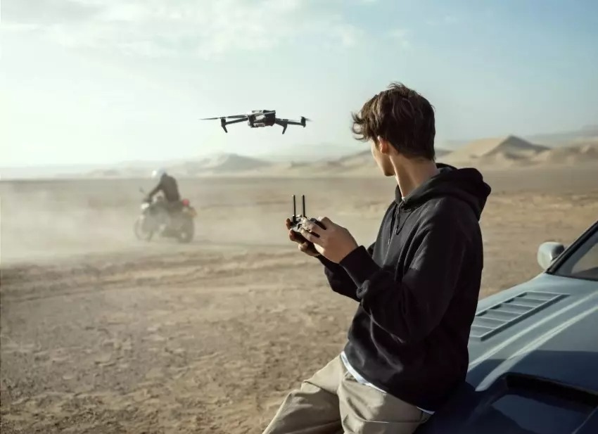 Mavic 3 Cine Premium Combo 04