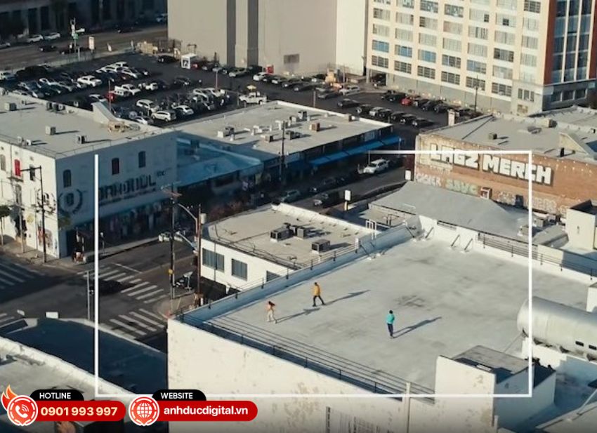 DJI Mini 4K hỗ trợ zoom kỹ thuật số tối đa 4x gi&uacute;p ghi h&igrave;nh chủ thể ở khoảng c&aacute;ch xa hơn