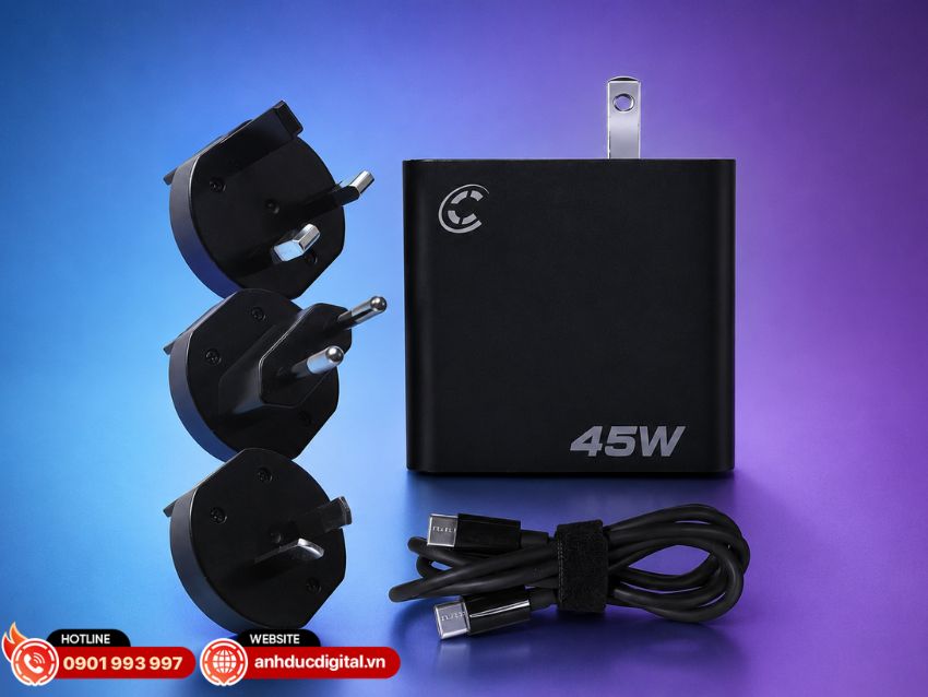 XPD-45 được trang bị sẵn c&aacute;p USB-C c&oacute; thể th&aacute;o rời gi&uacute;p người d&ugrave;ng thuận tiện kết nối thiết bị
