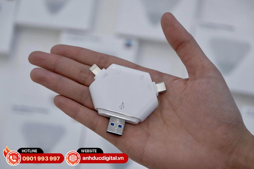 chất liệu nhựa cao cấp của đầu đọc thẻ TF, SD đa năng 3in1
