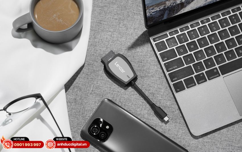 Lexar Professional USB-C Dual-Slot Reader