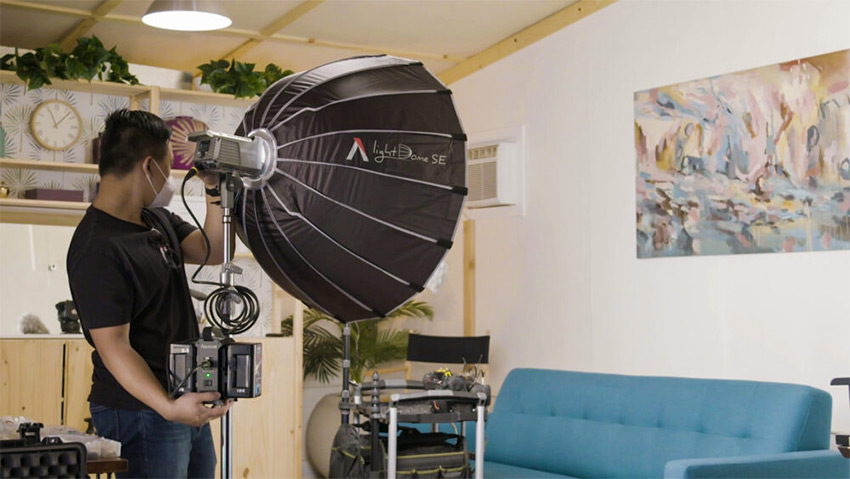 Aputure 2-Bay Battery Power 03