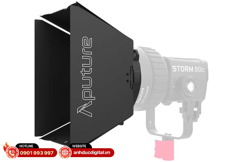 Sự kết hợp của cf4 fresnel và cf4 barn doors