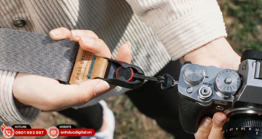Peak Design Slide SL 3 kết nối trực tiếp với thân máy ảnh