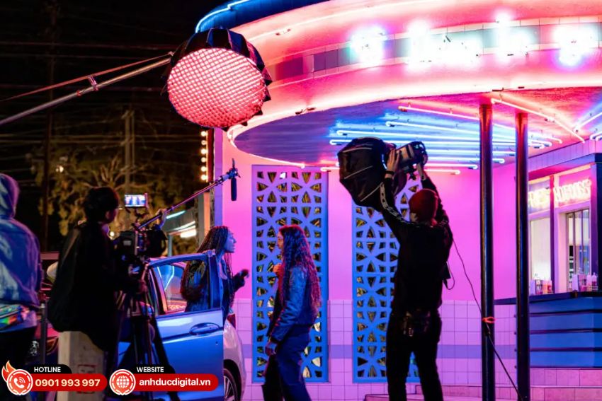 Đèn LED Aputure Amaran 300c RGBWW Full-Color (Chính hãng)