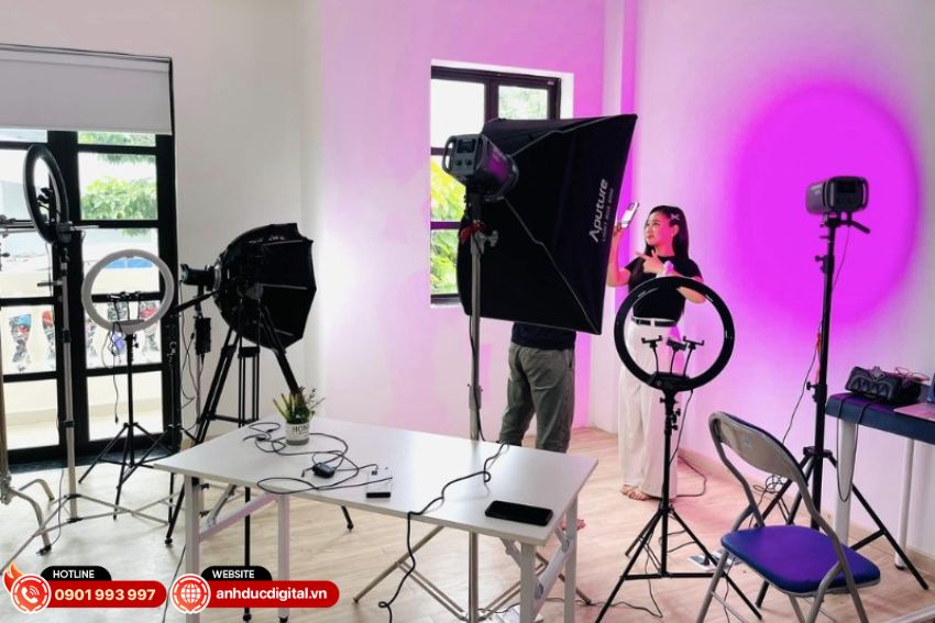 Phụ kiện giúp tăng hiệu quả livestream bán hàng