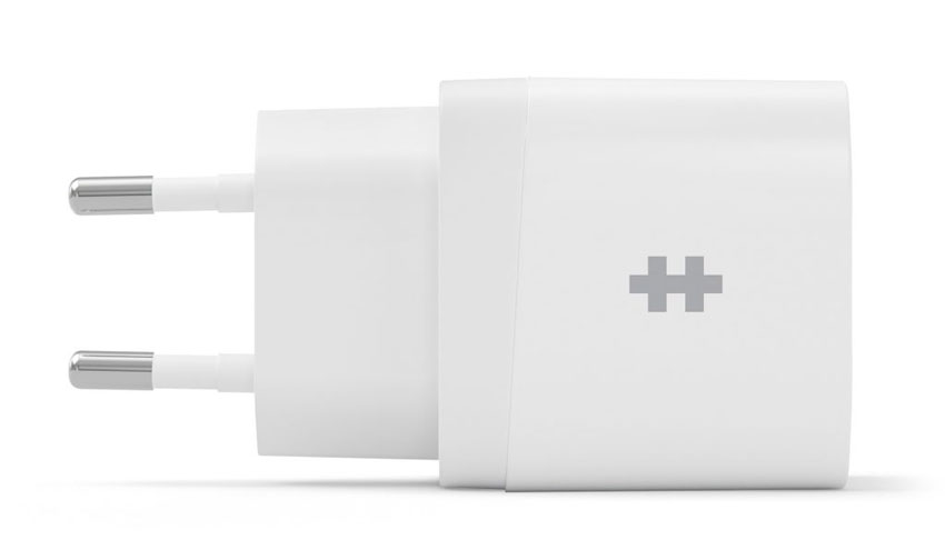 HyperJuice-20W-Charger-Small-Size-07