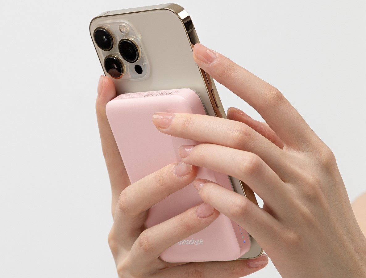 Hỗ trợ sạc qua ốp magsafe hoặc không gắn ốp