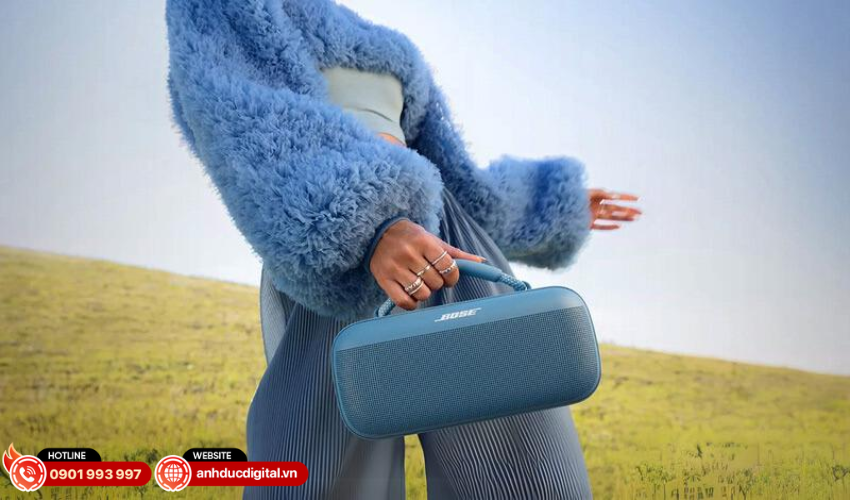 Quai-xach-loa-Bose-SoundLink-Max-2-1