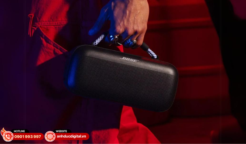 Quai-xach-loa-Bose-SoundLink-Max-4-1