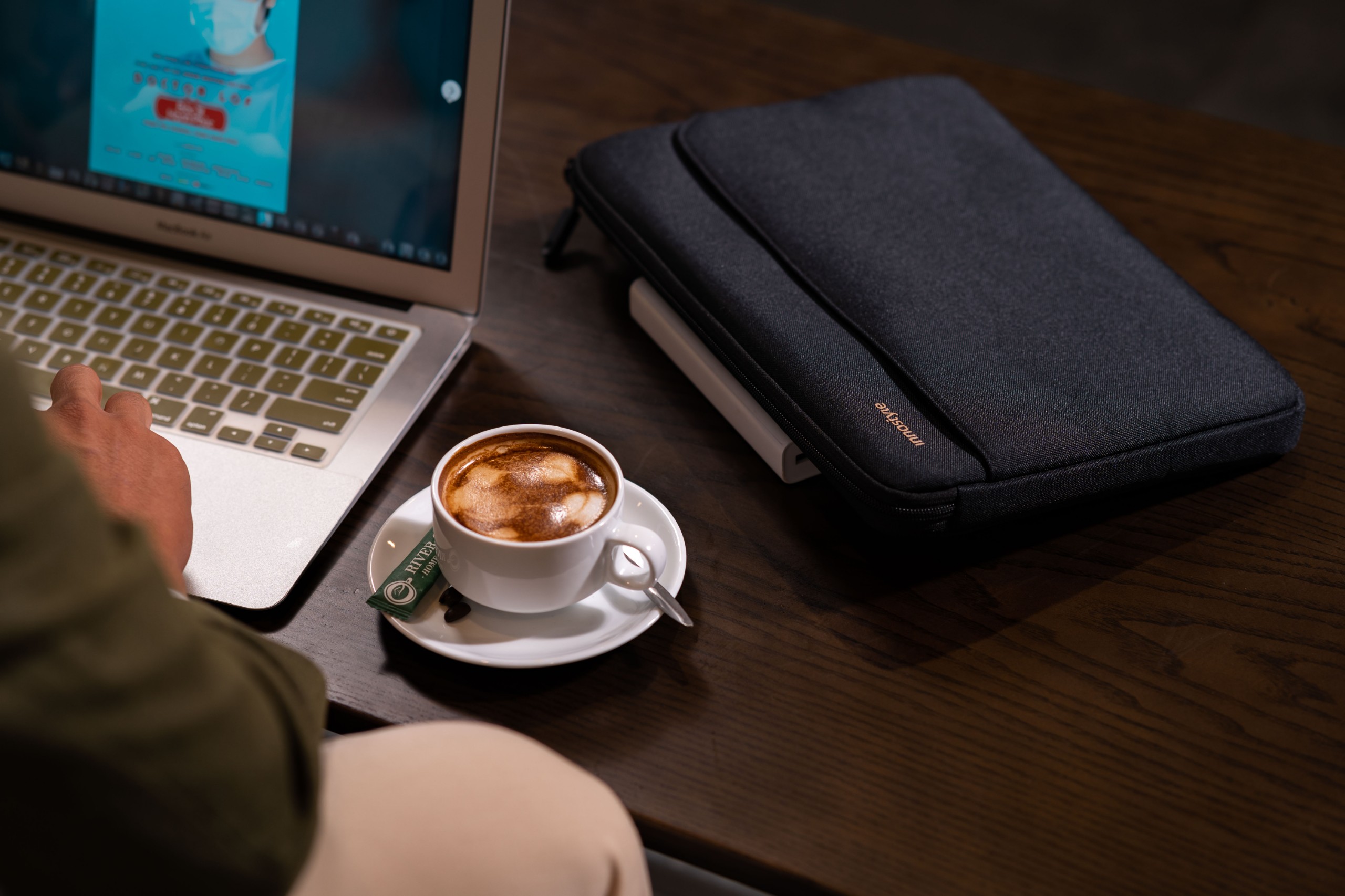 Innostyle OmniProtect Slim 02