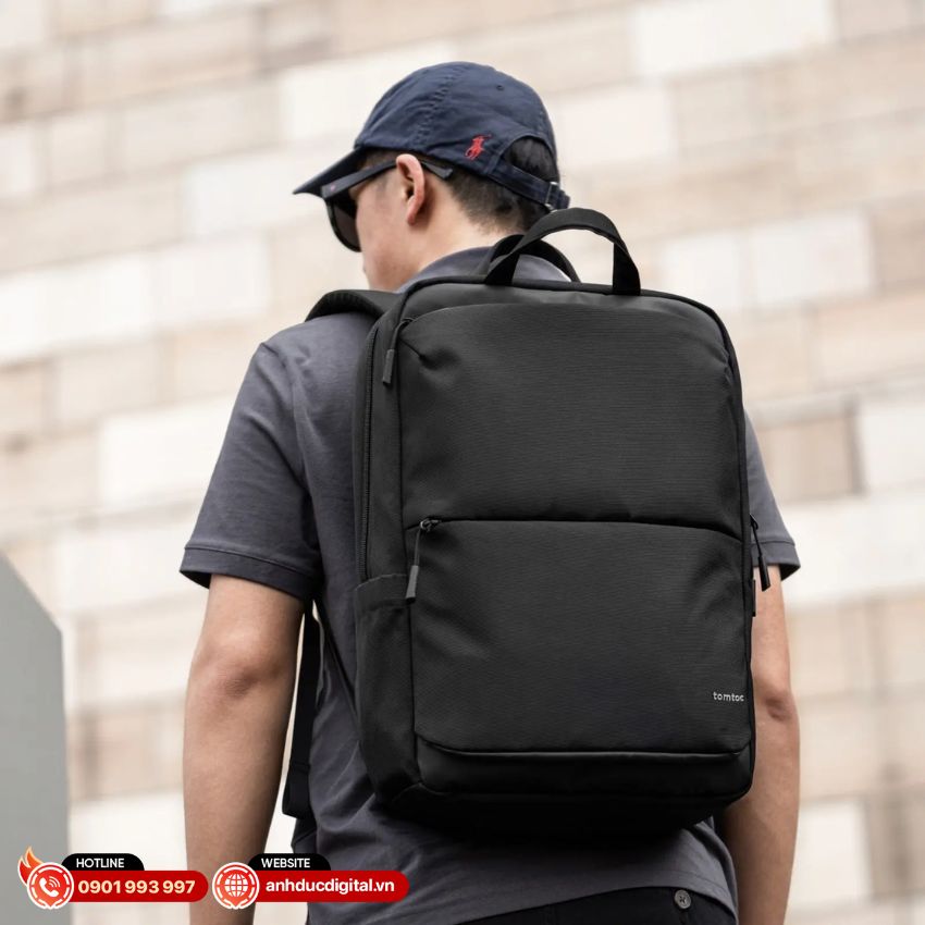 Tomtoc Navigator-T71 sử dụng chất liệu vải polyester chống thấm nước