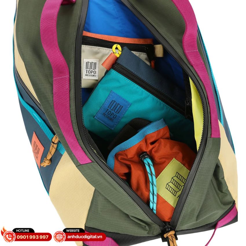 Túi TOPO DESIGNS trang bị nhiều ngăn với bố cục thông minh
