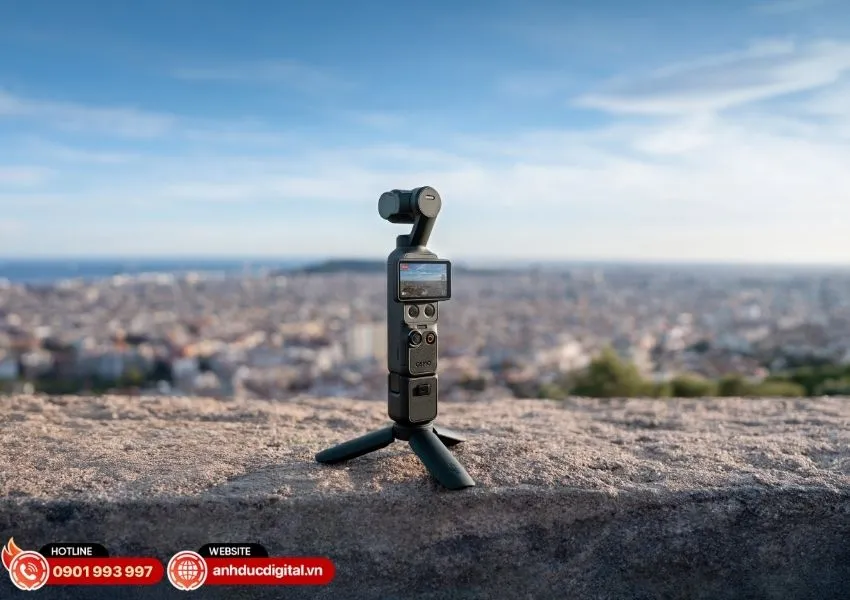 Cơ chế kh&oacute;a trục tự động tr&ecirc;n gimbal cầm tay nhỏ gọn