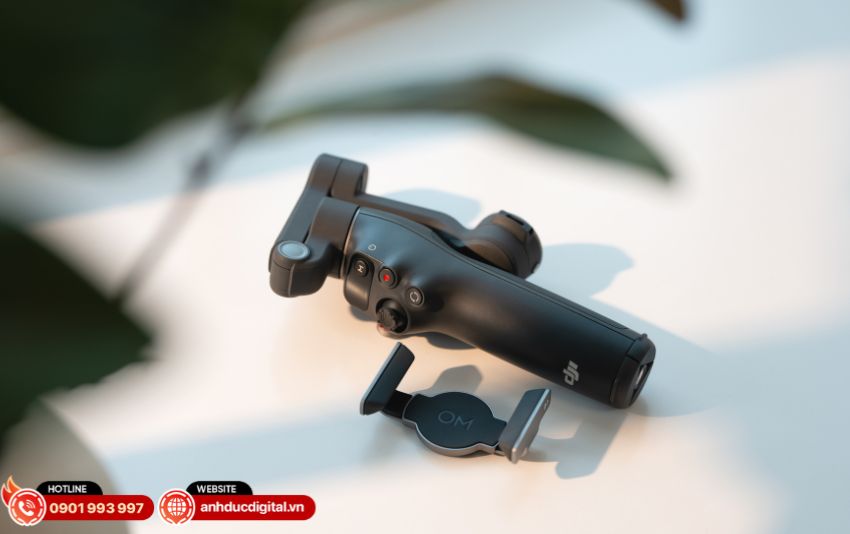 Thiết kế gập gọn hiện đại của DJI Osmo Mobile 8