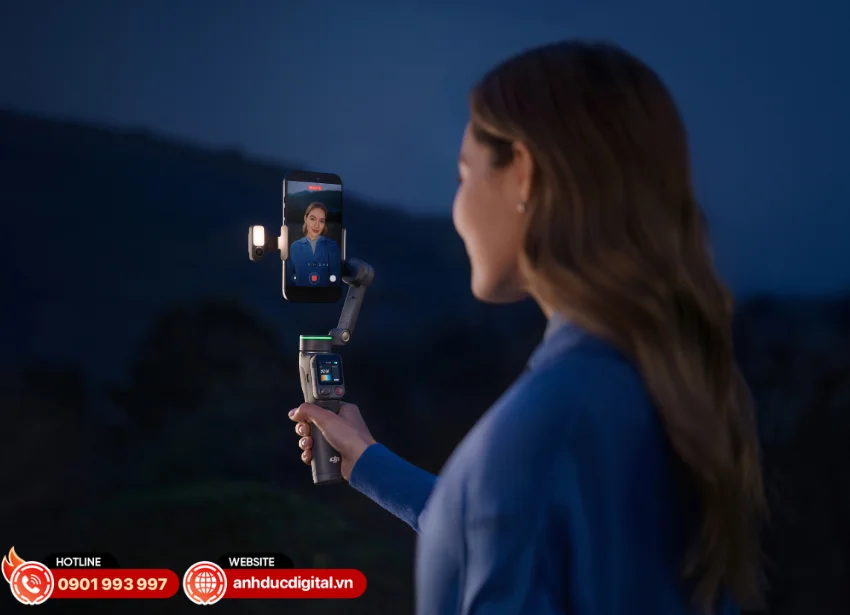Hệ thống fill light tr&ecirc;n DJI Osmo Mobile 8P được t&iacute;ch hợp trực tiếp 